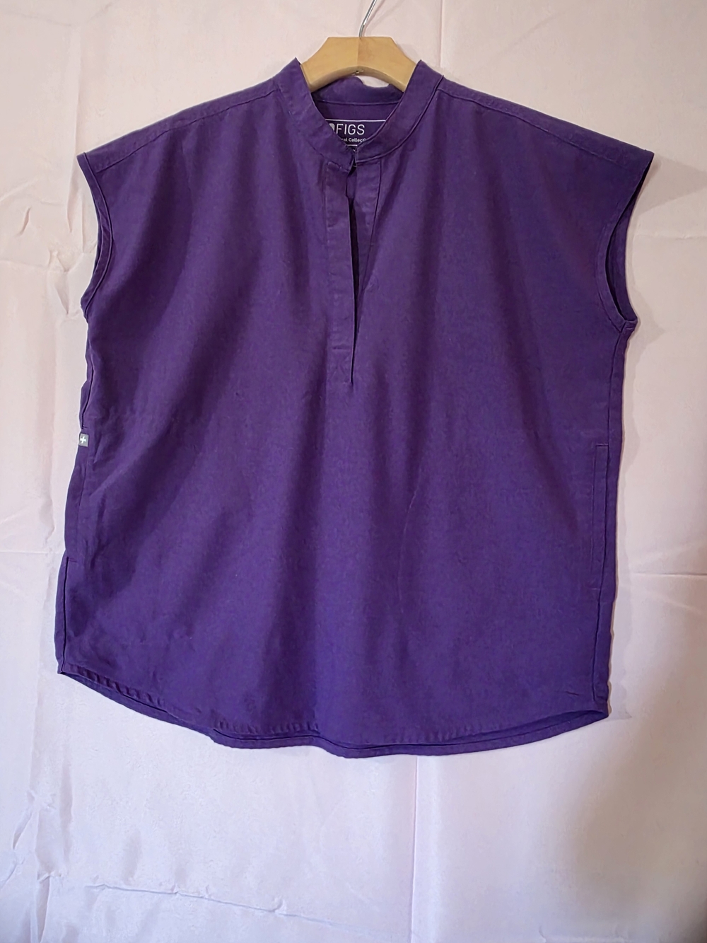 FIGS Men’s Purple Sleeveless Mandarin-Collar Shirt